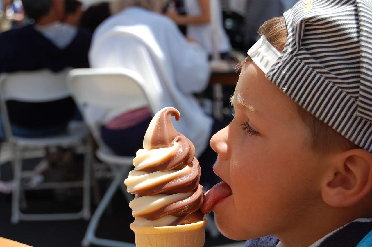 boy, ice cream, cone, lick, dessert, ice, cream, food, summer, vanilla, chocolate, refreshing, tasty, icecream, ice-cream, dairy, treat, flavor, creamy, refreshment, taste, yummy, sweet, cold, frozen, scoop, delicious, swirl, icecream, nature, icecream, icecream, icecream, icecream, taste